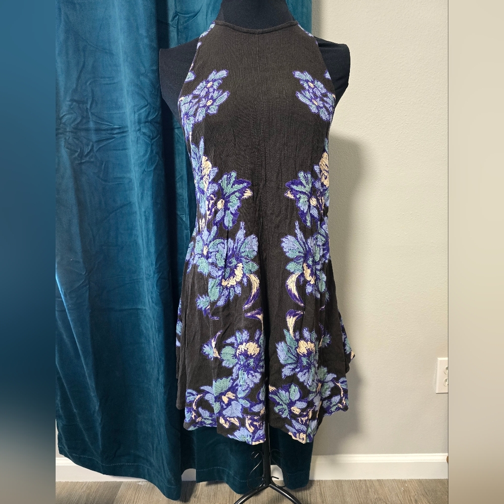 Free People Summer Dress/ Coverup Floral Pattern Black and Blue‎ Size SM